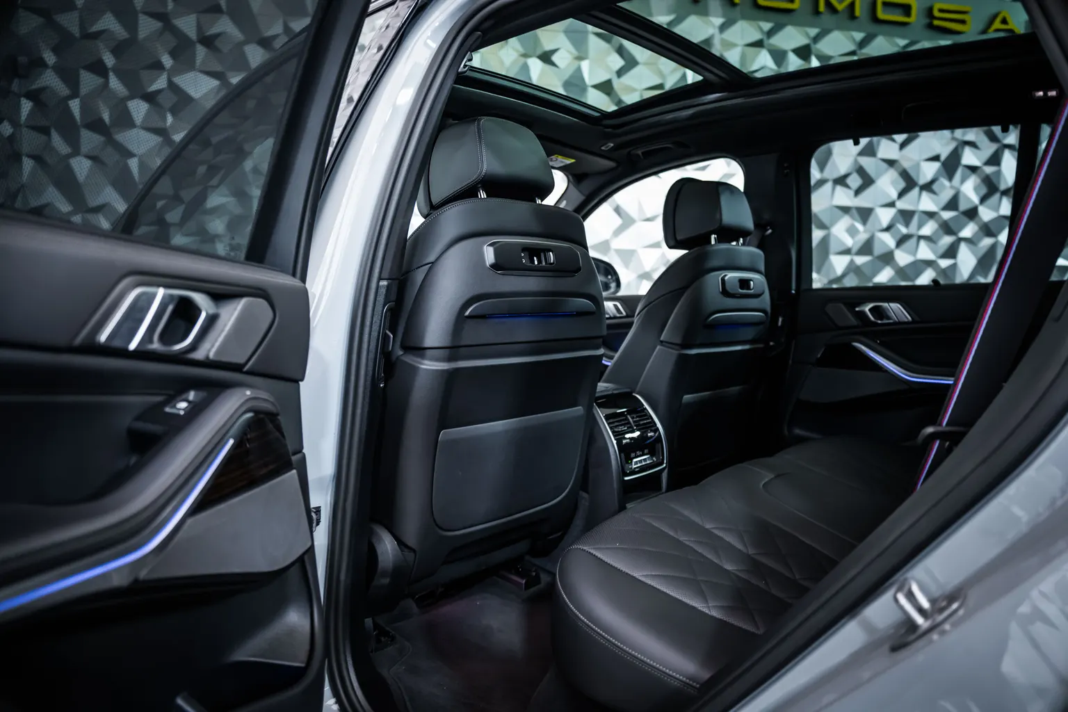 BMW X5 XDRIVE 30D* M SPORT PRO* H&K* SKYLOUNGE* GLOW* 360 – снимка 13