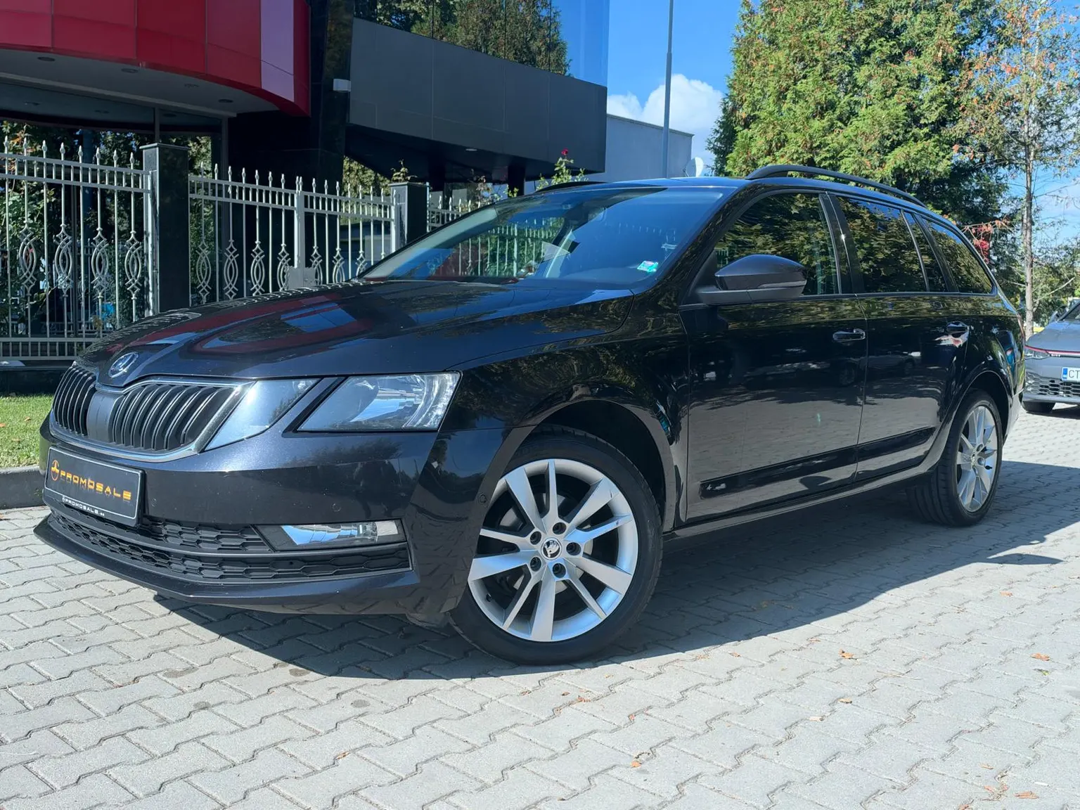 Skoda Octavia 1.6tdi ACC* Navi* Park Assist* – снимка 1
