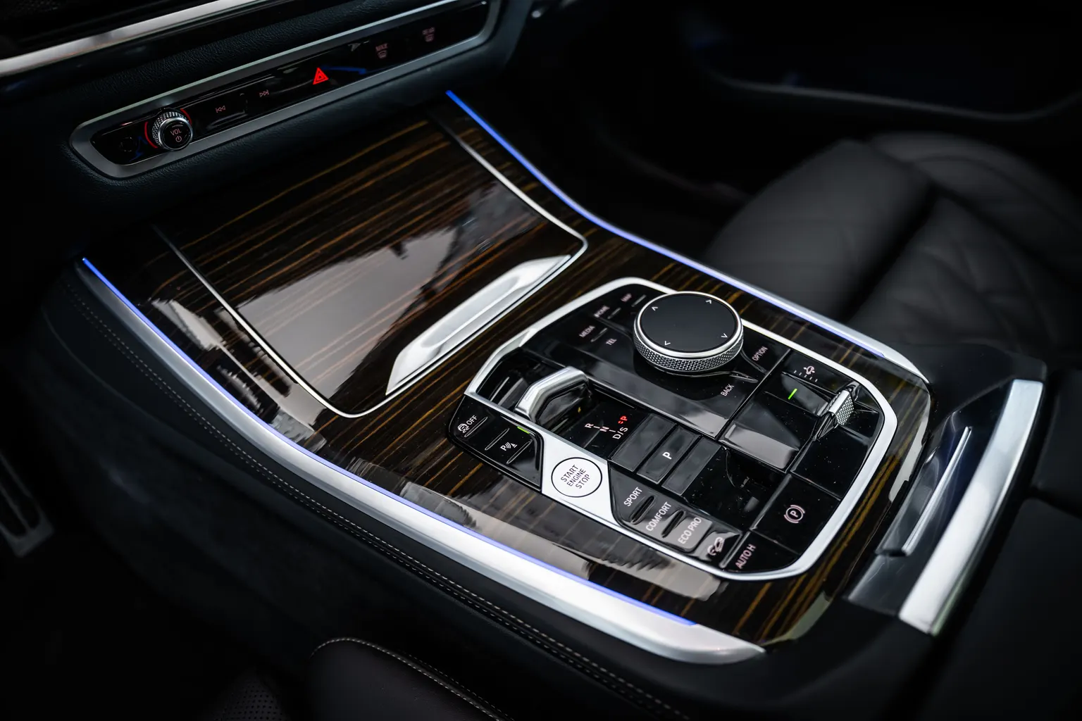 BMW X5 XDRIVE 30D* M SPORT PRO* H&K* SKYLOUNGE* GLOW* 360 – снимка 8
