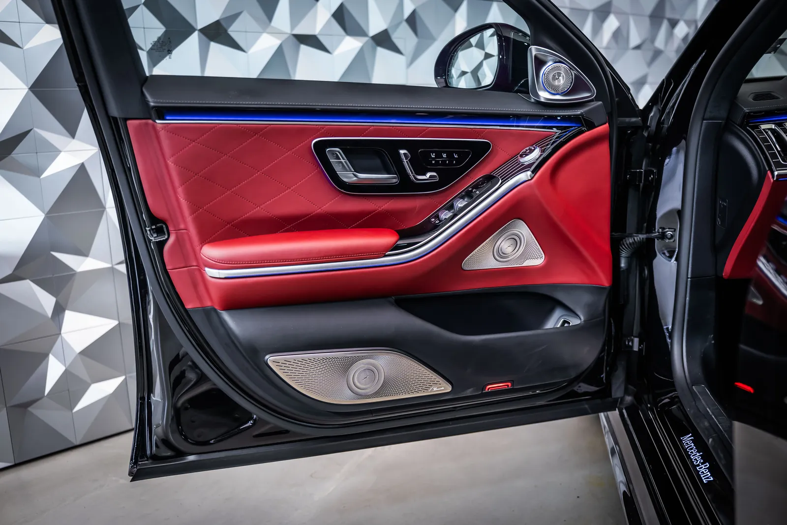 Mercedes-Benz S580 L 4M AMG*Night*Pano*Burm – снимка 7