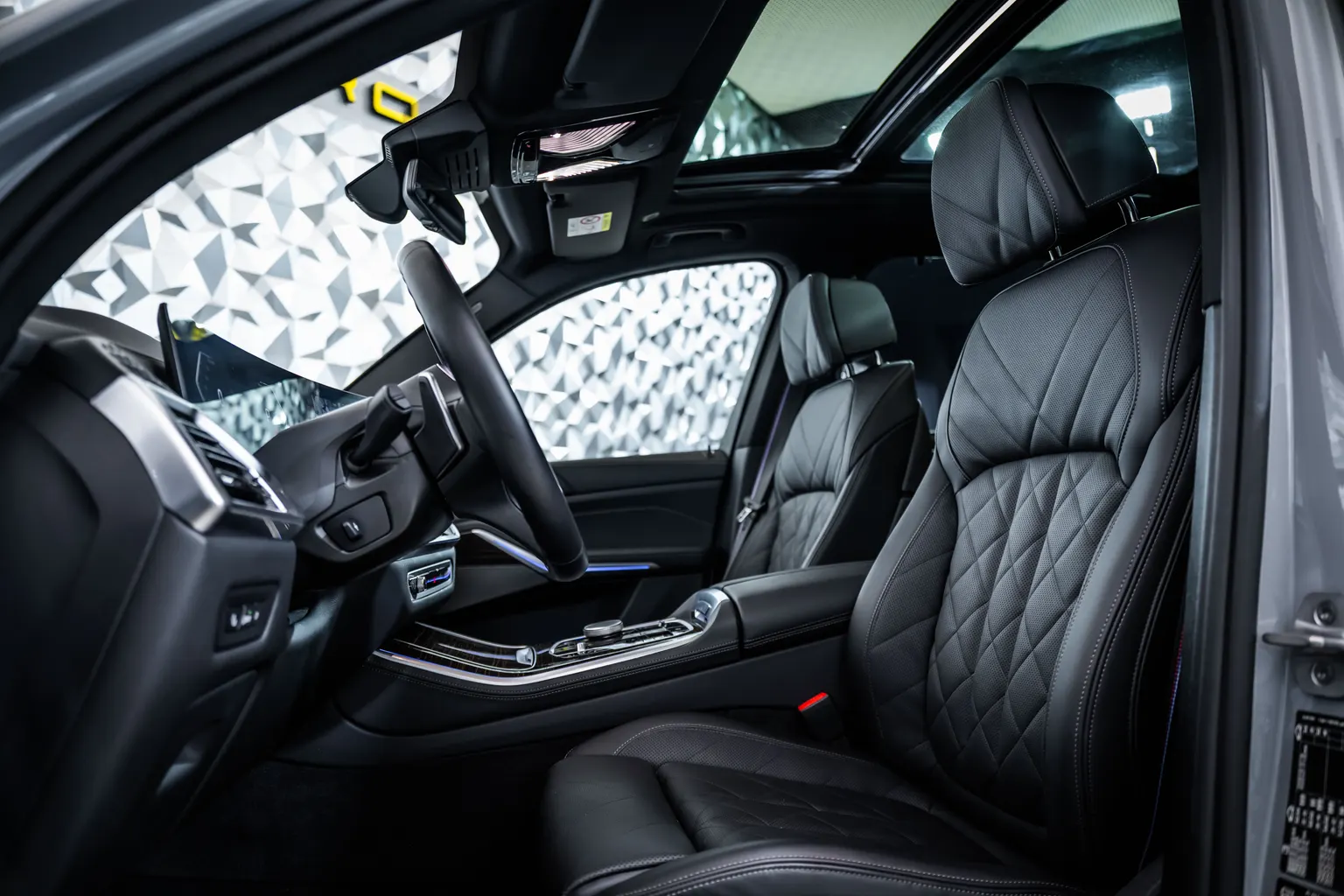 BMW X5 XDRIVE 30D* M SPORT PRO* H&K* SKYLOUNGE* GLOW* 360 – снимка 12