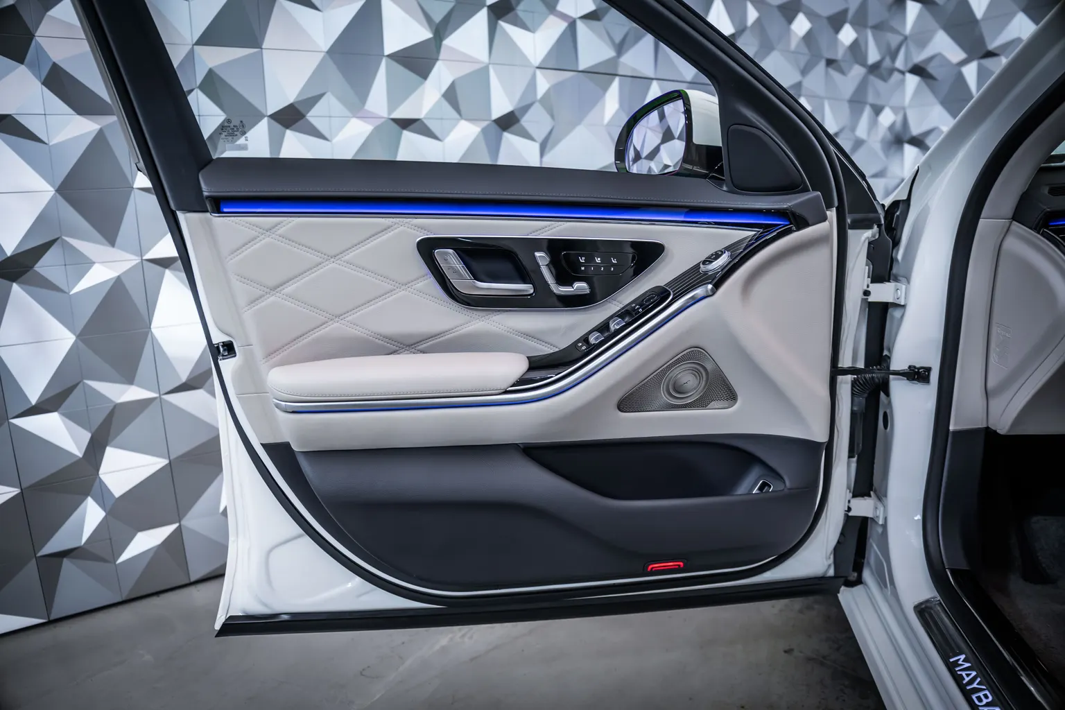 Mercedes-Benz S580 Maybach 4M *Multimedia*FirstCl*360*SoftCl* – снимка 7