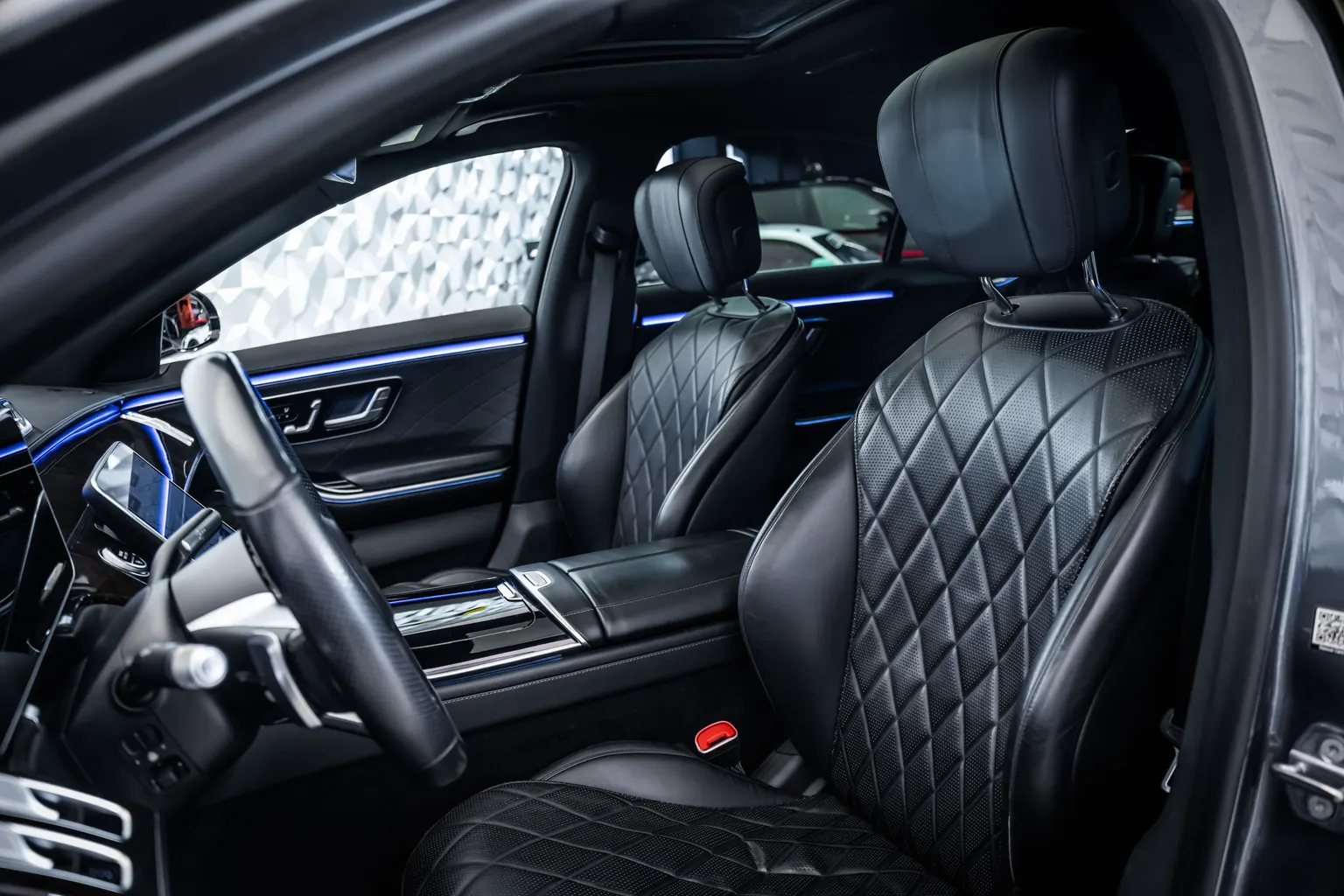 Mercedes-Benz S 400 d L 4M AMG+Pano+DIGITAL-L+Burmester3D+21 – снимка 12