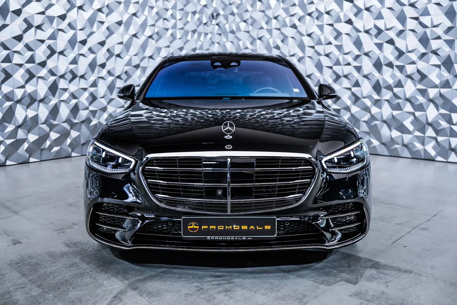 Mercedes-Benz S580 L 4M AMG*Night*Pano*Burm – снимка 2