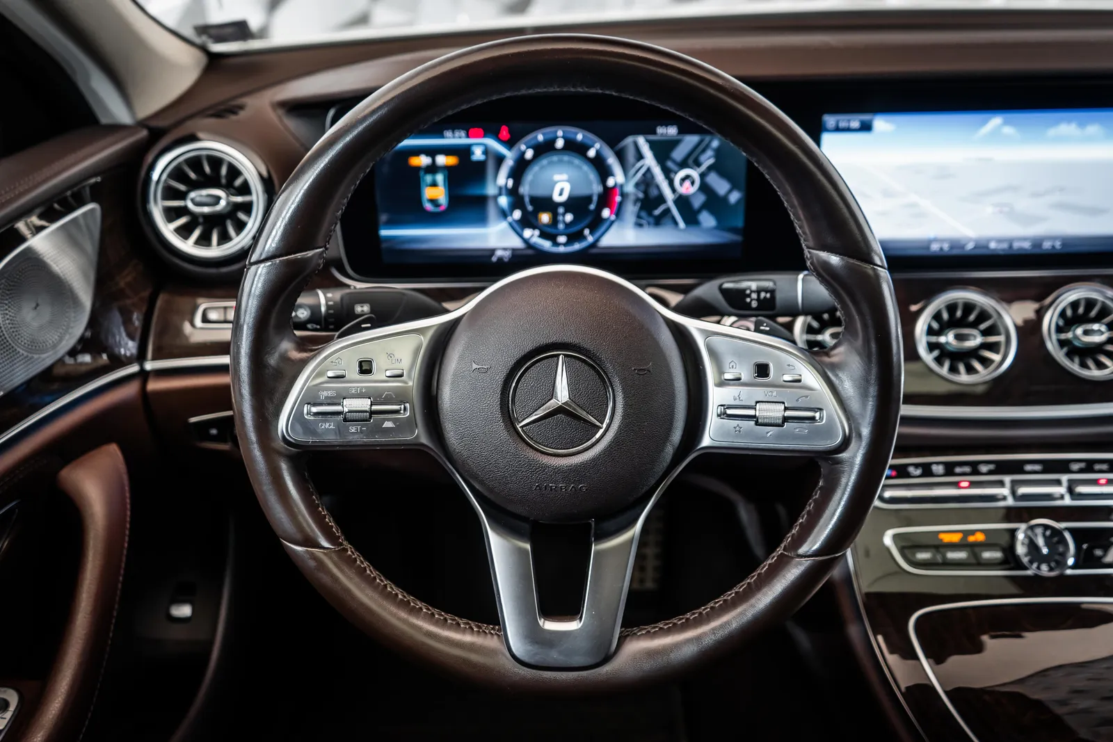 Mercedes-Benz CLS 350 d 4M AMG*AIR BODY* Burmester* – снимка 11