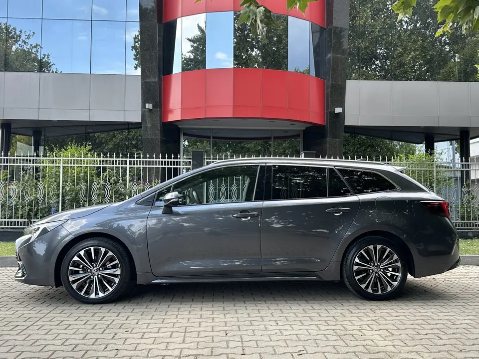 Toyota Corolla Touring 2024 – снимка 3