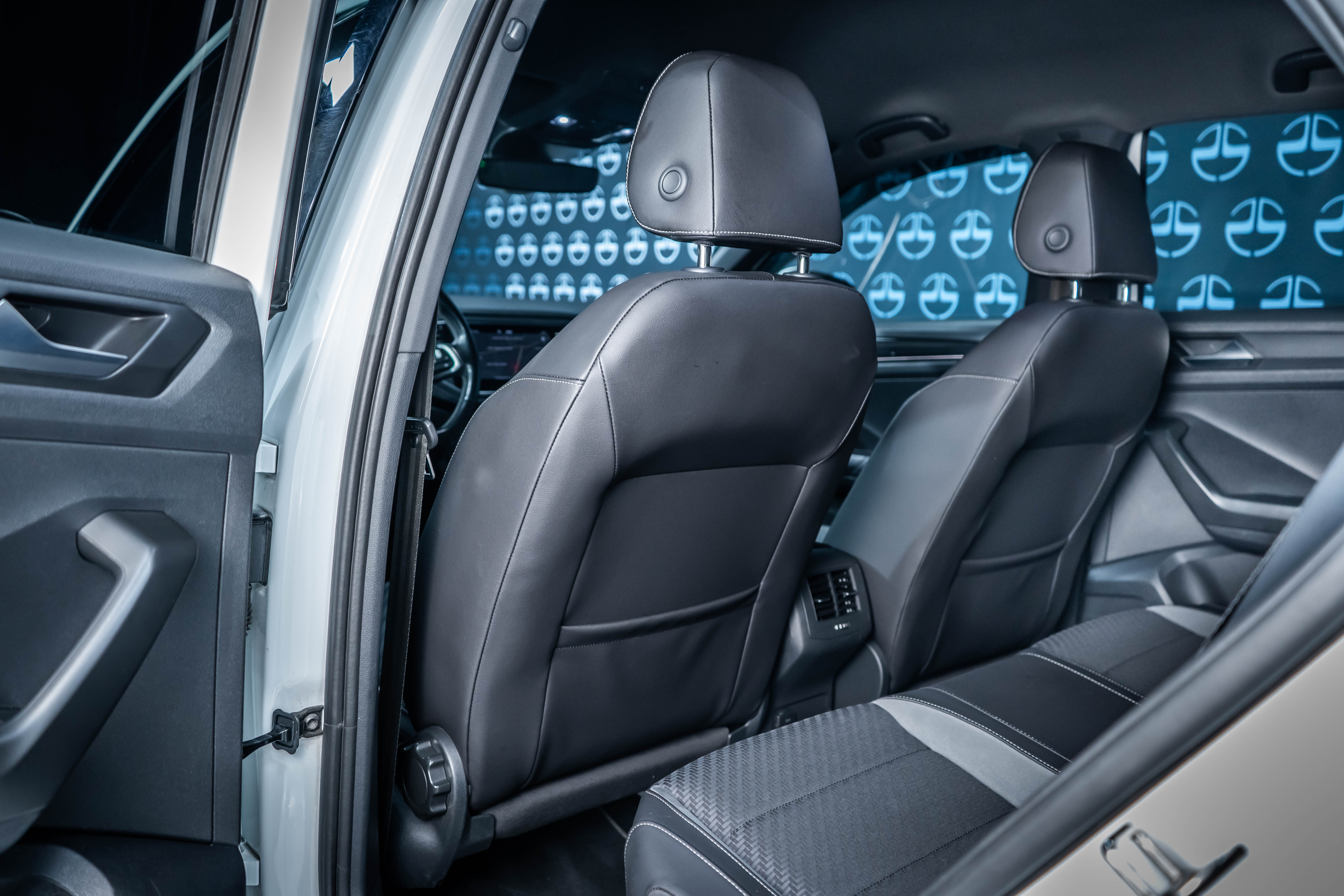 VW T-Roc 2.0 TDI, 4x4, DSG – снимка 14