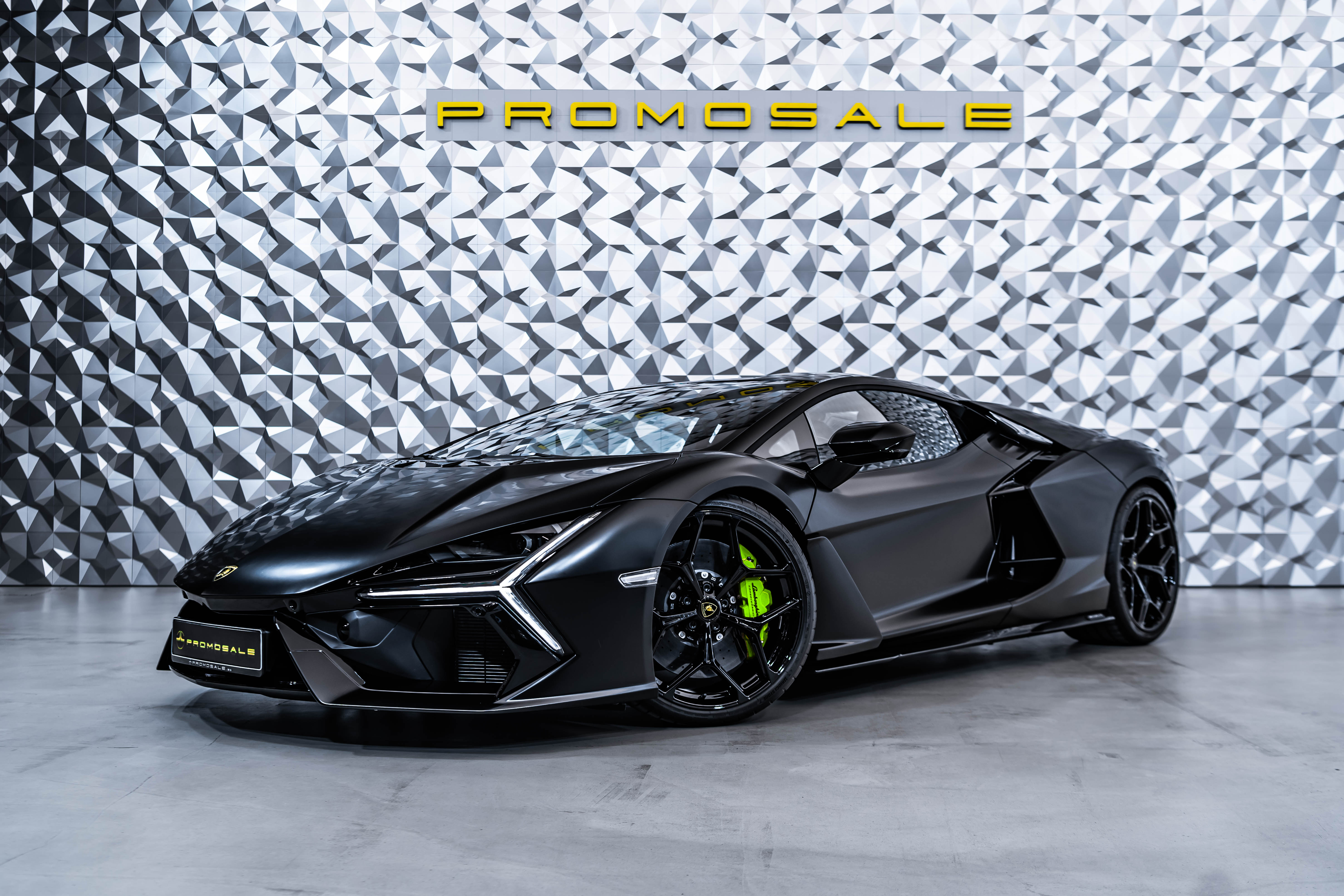 Lamborghini Revuelto Nero – снимка 1