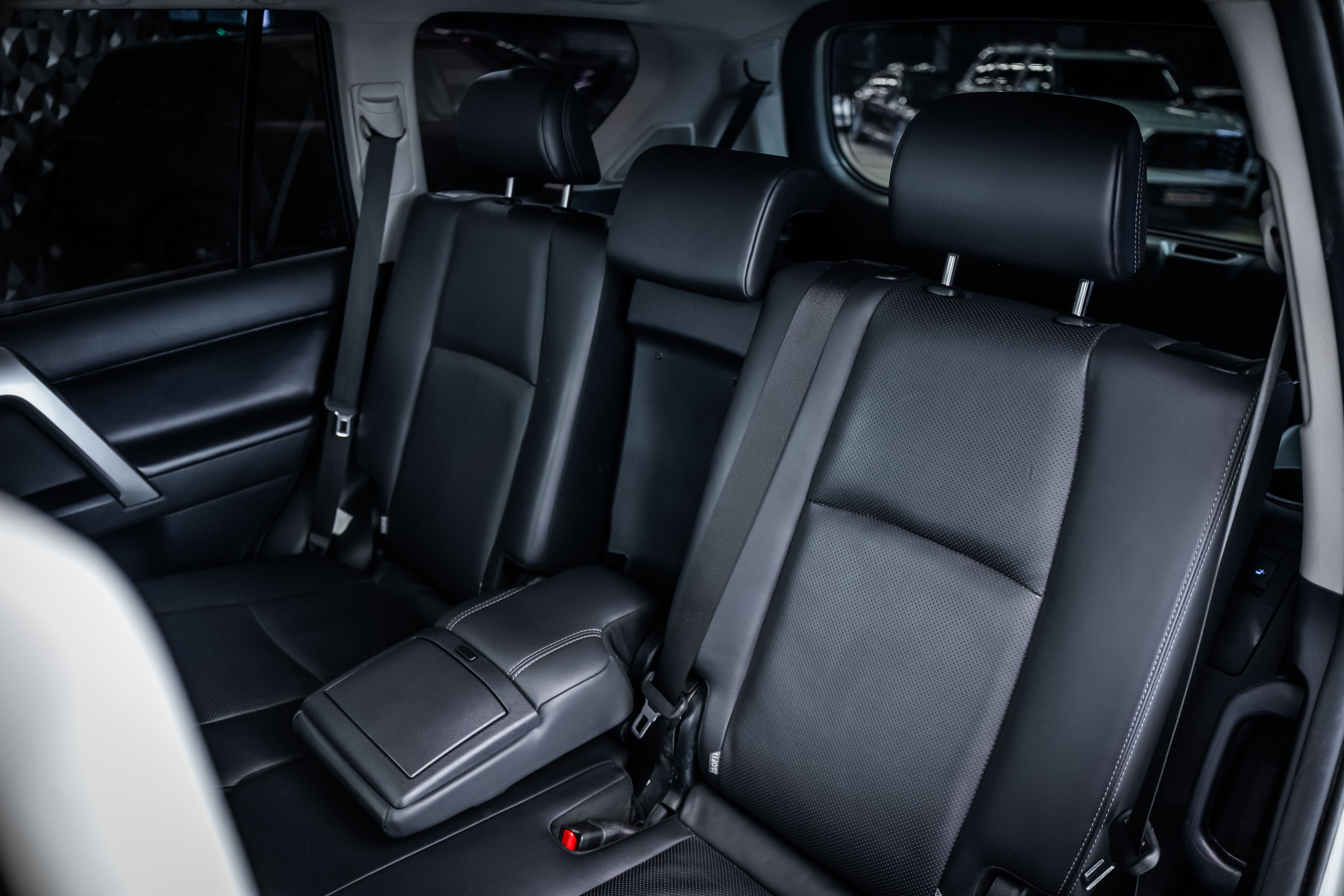Toyota Land cruiser 2.8 D-4D*TEC-Edition*360 – снимка 15